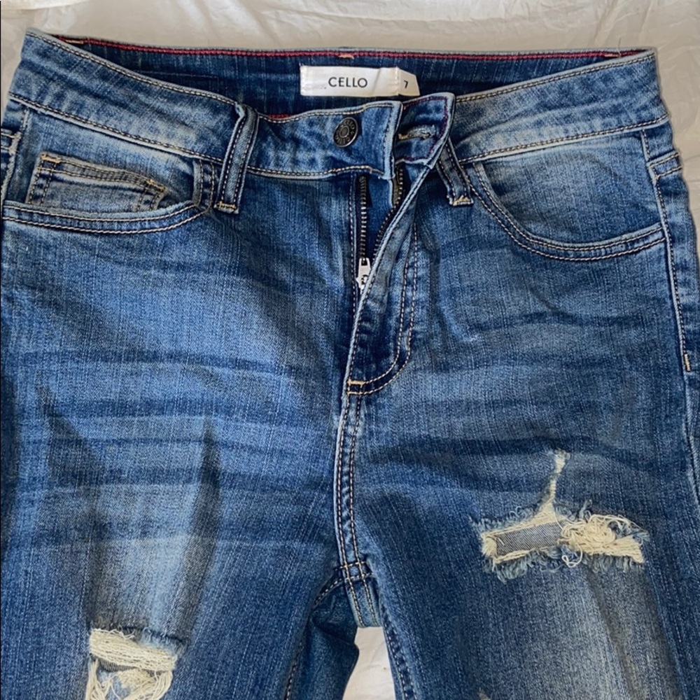 Ripped/Distressed Jeans - Picture 2 of 6